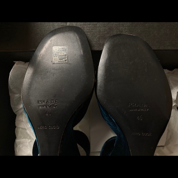 Prada Velvet Wedges size 40 - Picture 7 of 7
